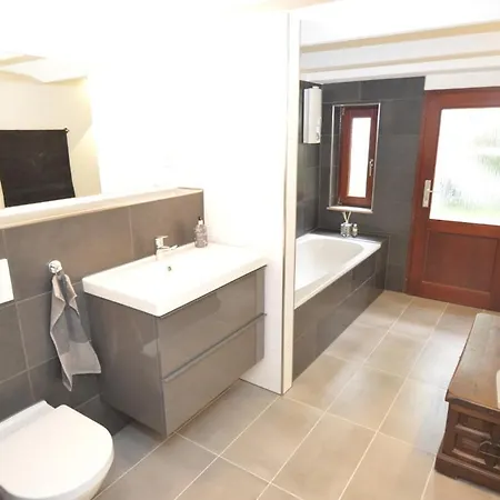 Newly Renovated With Small Garden & Service