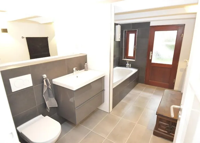 Newly Renovated With Small Garden & Service